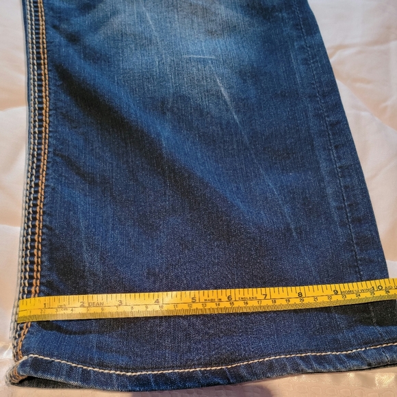 Plus Size Women's Jeans - Size 24 - Picture 9 of 10